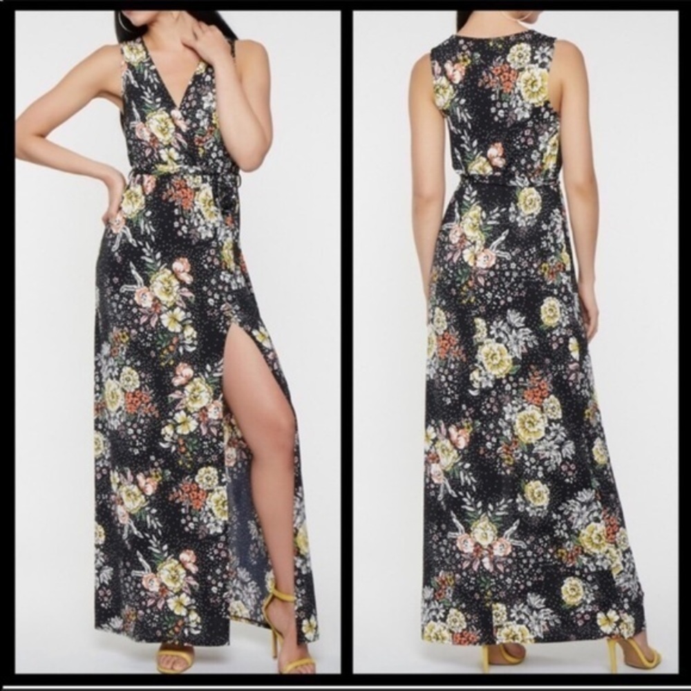 ❣️ Sale was 45$ down sizing ❣️ Surpliced maxi dress